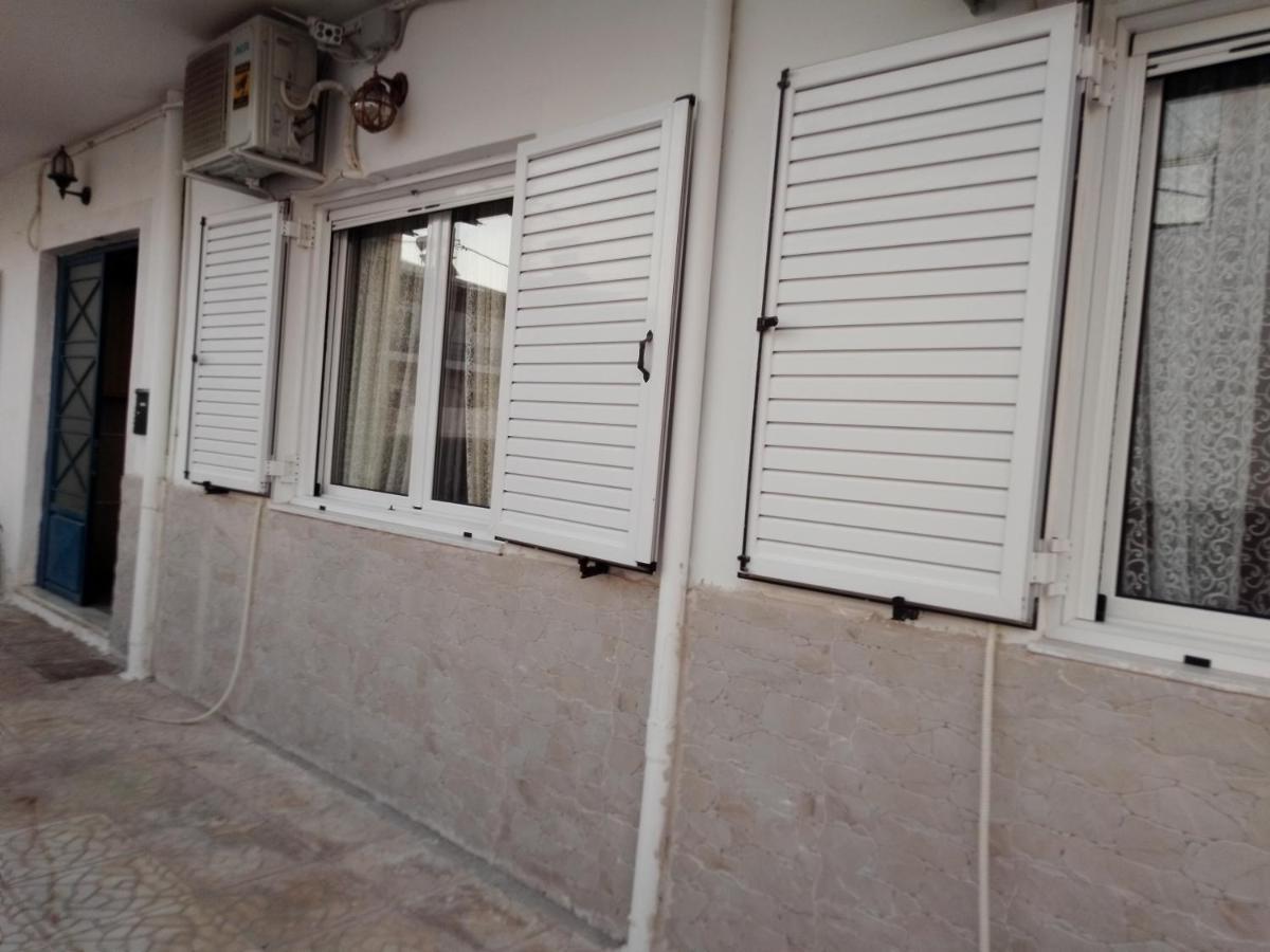 Precious Apartment Corinth Exterior foto