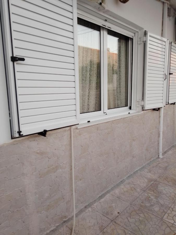 Precious Apartment Corinth Exterior foto